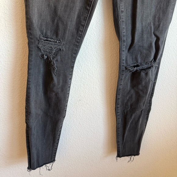 Madewell 9” high rise skinny black distressed denim jeans size 27 - Picture 3 of 7